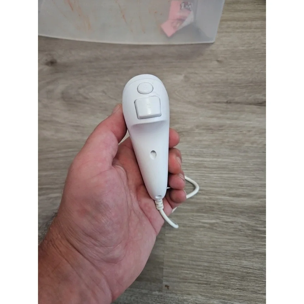 Used OEM White Nunchuck‎ Controller RVL-004 NINTENDO WII / U Official